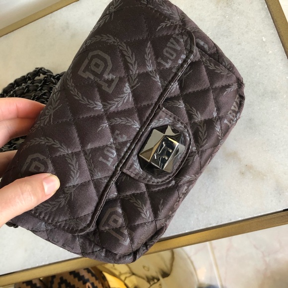 Victoria’s Secret Pink Mini Quilted bag - Picture 2 of 8